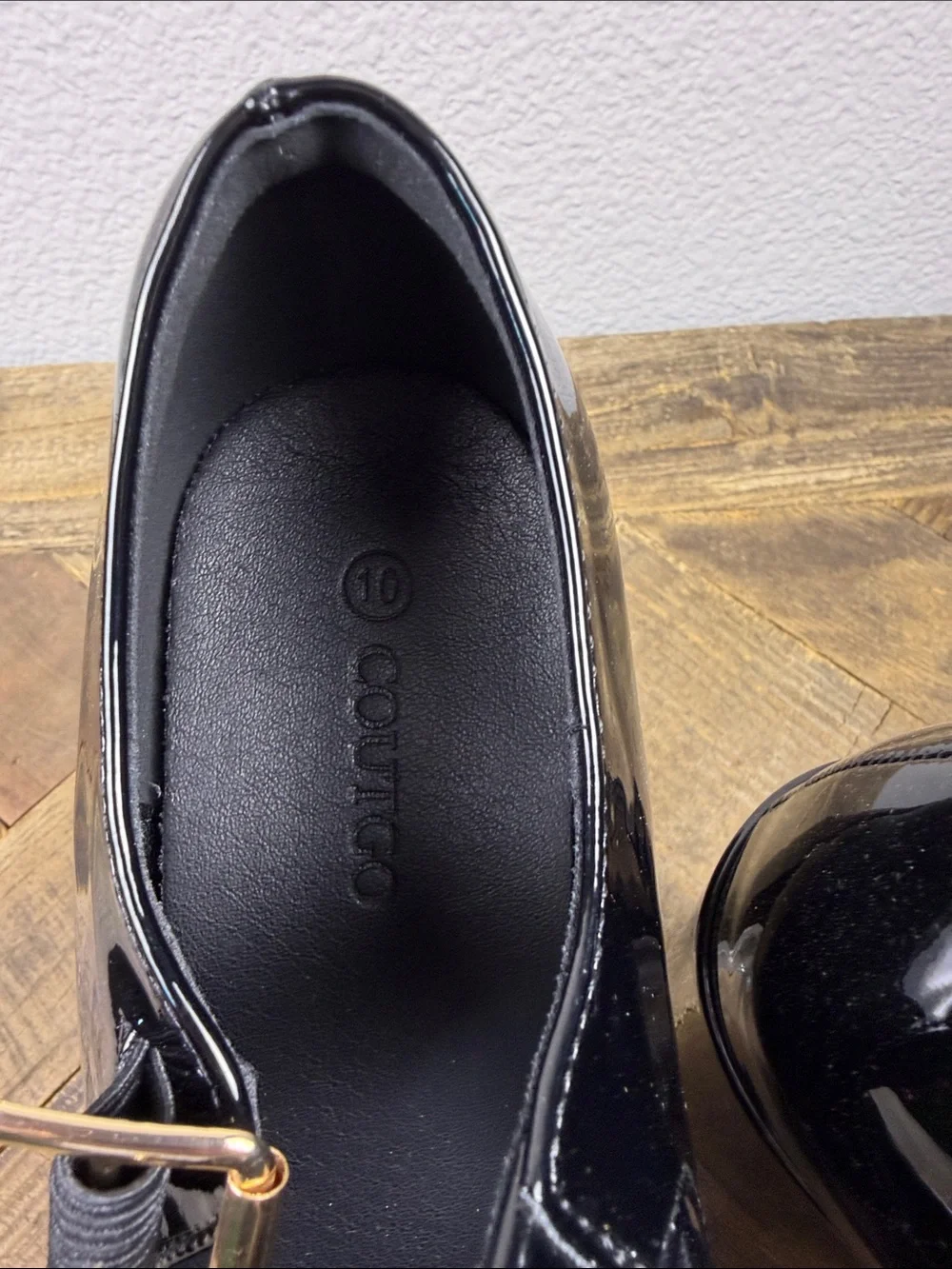 Size 10 Coutgo Patent Mary Jane Platform Heels in Black